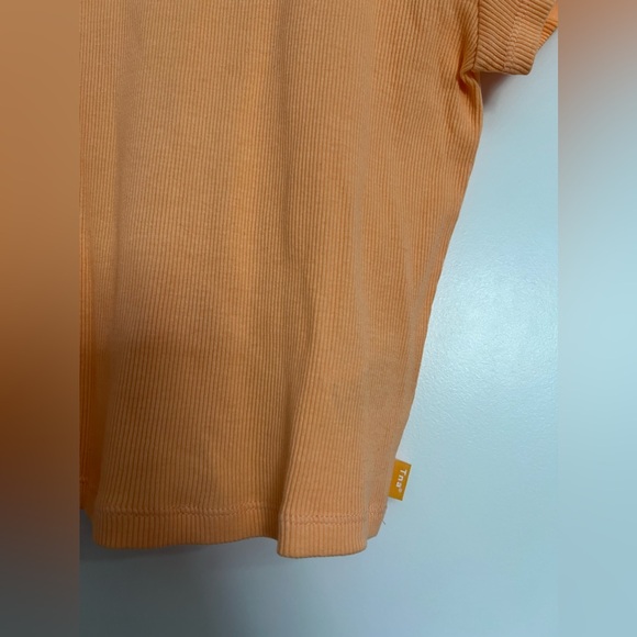 *NWT* ARITZIA TNA RIBBED CROPPED TSHIRT - XLARGE - Picture 2 of 6